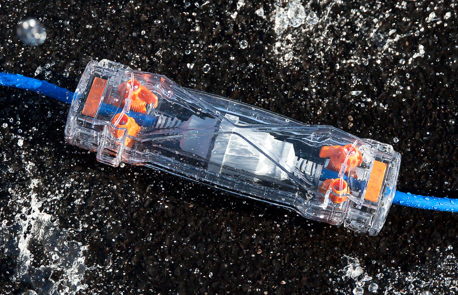 Plugin to Outdoor Connection Safety X1 WEATHERPROOF PROTECTOR